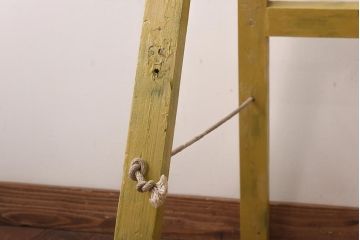 アンティーク雑貨　ペイント家具　シャビーな風合いがおしゃれなイーゼル(画架)