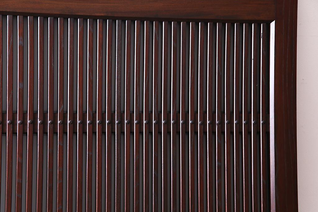 和製アンティーク　総ケヤキ材　漆塗り　赤みを帯びた木肌が味わい深いガラス入り蔵戸(建具、引き戸、玄関戸)