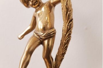 フランスビンテージ　青銅製　花のようなシェードと子供が愛らしいテーブルランプ(スタンドライト)