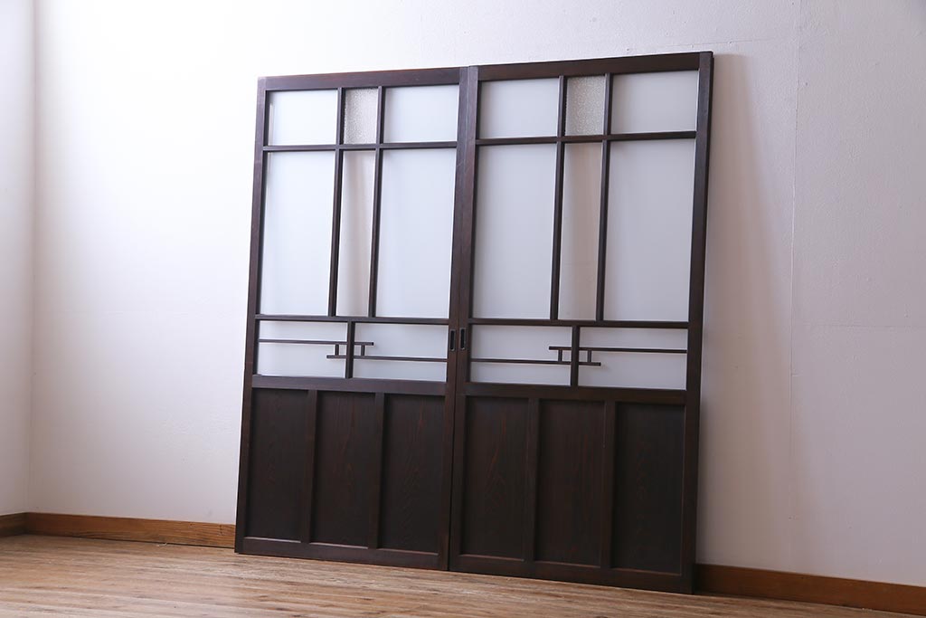 和製アンティーク　昭和初期　ダイヤガラス入り　和モダンな雰囲気漂う味わい深いガラス戸2枚セット(建具、引き戸)