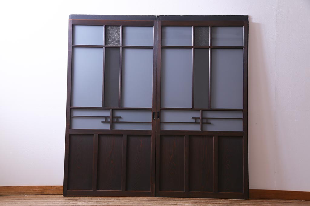 和製アンティーク　昭和初期　ダイヤガラス入り　和モダンな雰囲気漂う味わい深いガラス戸2枚セット(建具、引き戸)