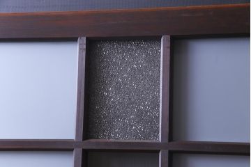 和製アンティーク　昭和初期　ダイヤガラス入り　和モダンな雰囲気漂う味わい深いガラス戸2枚セット(建具、引き戸)