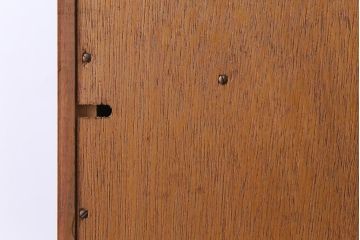 ヴィンテージ家具　北欧ビンテージ　G-PLAN(ジープラン)　チーク材　鏡とガラス棚板が印象的なビューローキャビネット(収納棚、戸棚)