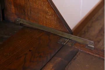 アンティーク家具　イギリスアンティーク　オーク材　ステンドグラスの入ったシックなビューローブックケース(ライティングビューロー、本箱、チェスト)