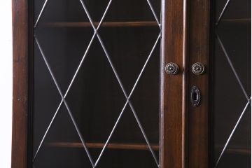 アンティーク家具　イギリスアンティーク　オーク材　ステンドグラスの入ったシックなビューローブックケース(ライティングビューロー、本箱、チェスト)
