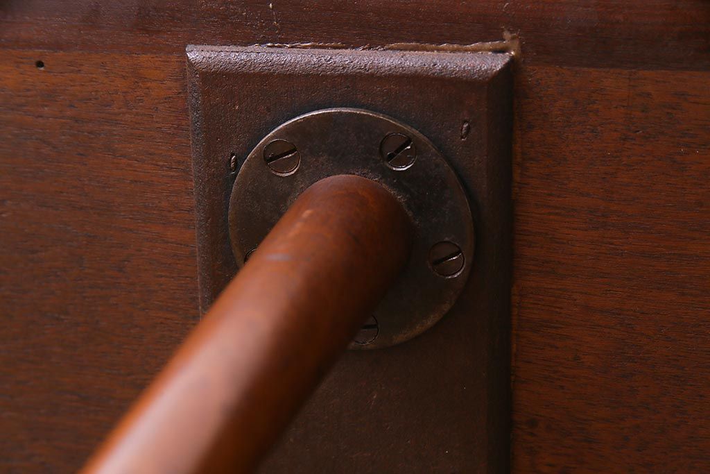 ヴィンテージ家具　ビンテージ　細身の脚のシンプルなセンターテーブル(ローテーブル)