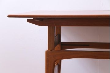 北欧家具　チーク材　激レア　機能性に優れたセンターテーブル(リフティングテーブル、エクステンションテーブル)