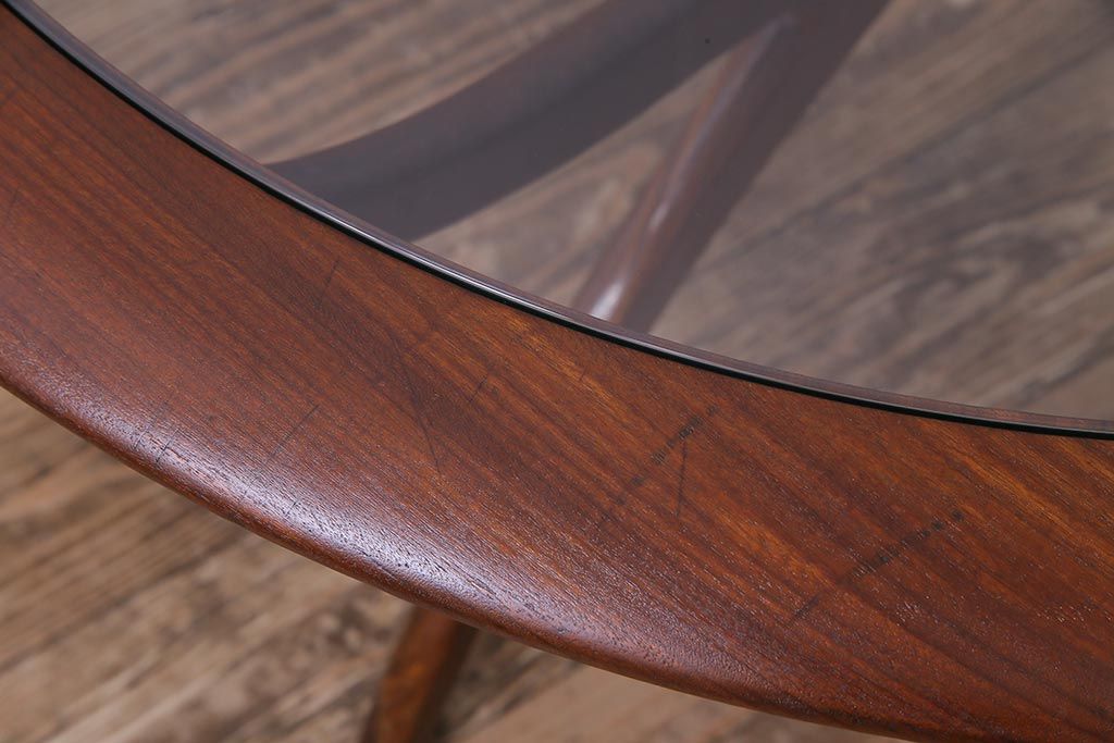 ヴィンテージ家具　北欧ビンテージ　G-plan(ジープラン)　チーク材　スタイリッシュな存在感を放つスパイダーコーヒーテーブル(センターテーブル)