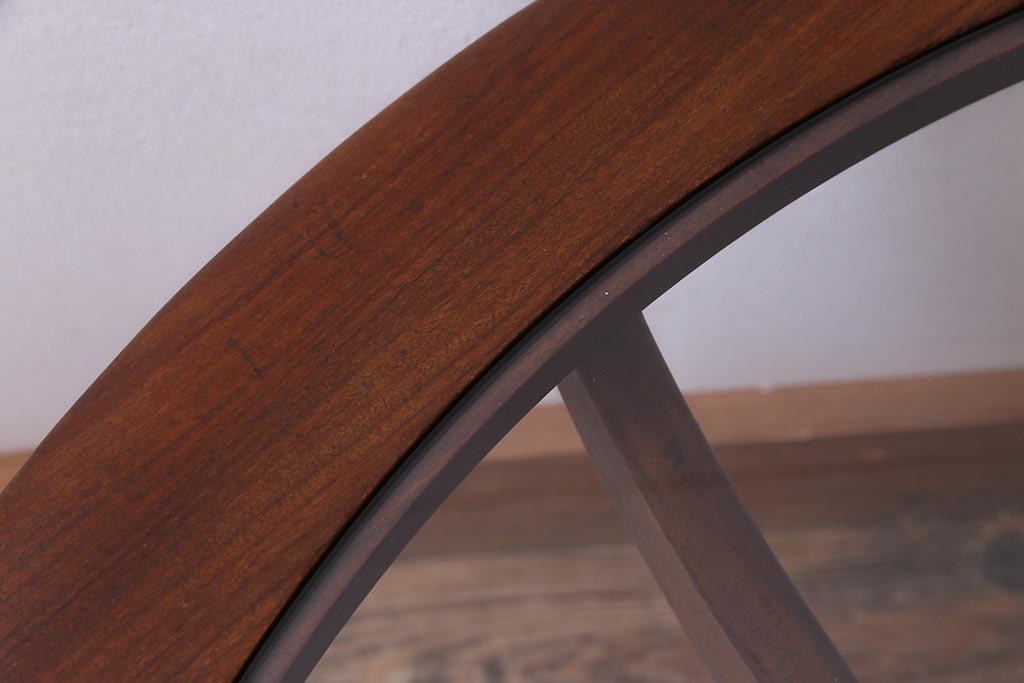 ヴィンテージ家具　北欧ビンテージ　G-plan(ジープラン)　チーク材　スタイリッシュな存在感を放つスパイダーコーヒーテーブル(センターテーブル)