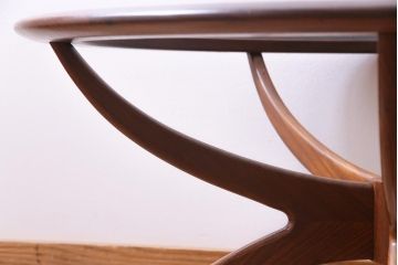 ヴィンテージ家具　北欧ビンテージ　G-plan(ジープラン)　チーク材　スタイリッシュな存在感を放つスパイダーコーヒーテーブル(センターテーブル)
