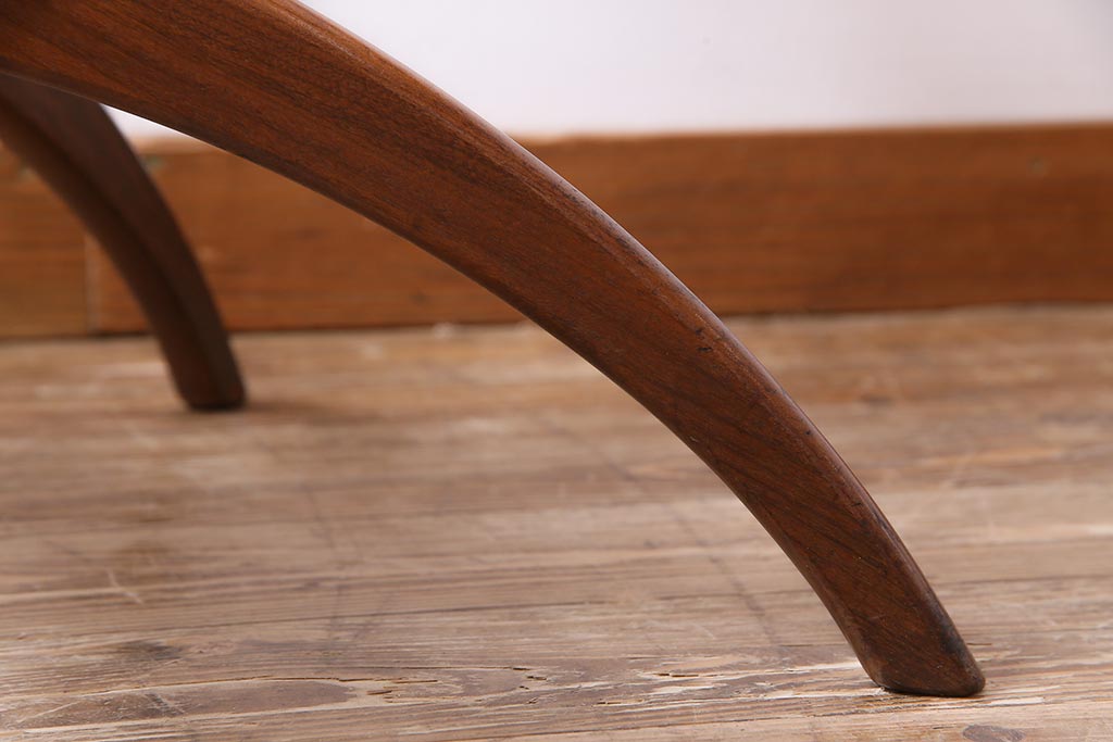 ヴィンテージ家具　北欧ビンテージ　G-plan(ジープラン)　チーク材　スタイリッシュな存在感を放つスパイダーコーヒーテーブル(センターテーブル)