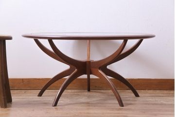 ヴィンテージ家具　北欧ビンテージ　G-plan(ジープラン)　チーク材　スタイリッシュな存在感を放つスパイダーコーヒーテーブル(センターテーブル)