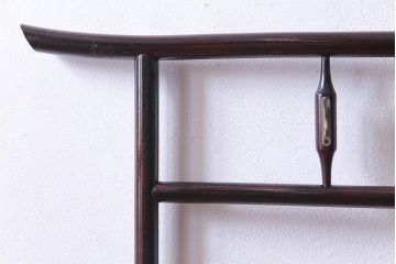 アンティーク雑貨　昭和中期　鶴図柄　フック付き　艶やかな漆塗りが上品な二つ折り衣桁