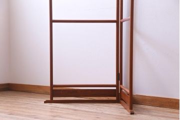 アンティーク雑貨　昭和中期　ニレ材　ナチュラルな雰囲気が取り入れやすい衣桁(ハンガーラック)