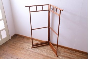 アンティーク雑貨　昭和中期　ニレ材　ナチュラルな雰囲気が取り入れやすい衣桁(ハンガーラック)