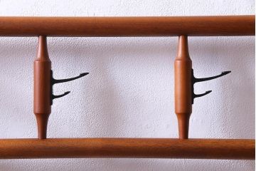 アンティーク雑貨　昭和中期　ニレ材　ナチュラルな雰囲気が取り入れやすい衣桁(ハンガーラック)