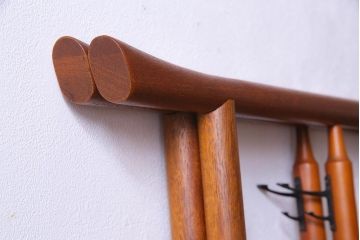 アンティーク雑貨　昭和中期　ニレ材　ナチュラルな雰囲気が取り入れやすい衣桁(ハンガーラック)