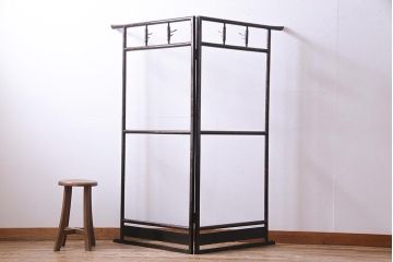 アンティーク雑貨　昭和中期　樹皮の様な模様が美しい上品な衣桁(ハンガーラック)