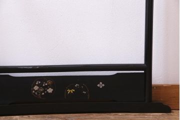 アンティーク雑貨　昭和初期　趣漂う松竹梅の図柄が描かれた漆塗りの衣桁(着物掛け)