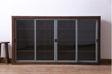 ペイント家具　青みのあるカラーが目を引くレトロな薄型収納棚(戸棚、サイドボード)