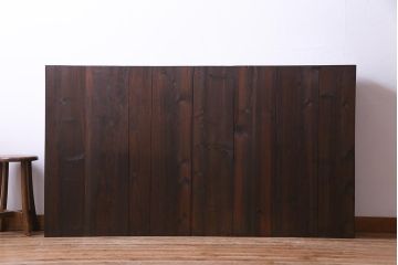 ペイント家具　青みのあるカラーが目を引くレトロな薄型収納棚(戸棚、サイドボード)