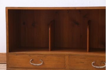 レトロ家具　昭和中期　柿材・檜材　レトロな雰囲気が味わい感じるローボード(テレビボード、戸棚)