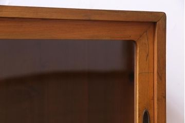 レトロ家具　昭和中期　柿材・檜材　レトロな雰囲気が味わい感じるローボード(テレビボード、戸棚)