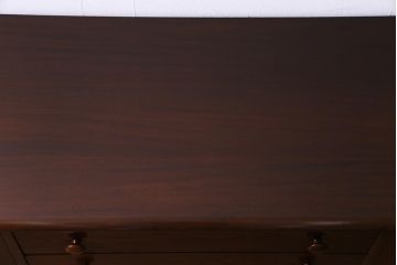 ヴィンテージ家具　イギリスビンテージ　younger社　北欧テイストでスタイリッシュなサイドボード(収納棚)