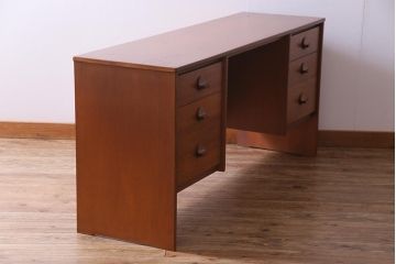 ヴィンテージ家具　イギリスビンテージ　STAG社　チーク材　すっきりとしたシルエットのワークデスク(両袖机、在宅ワーク、在宅用)