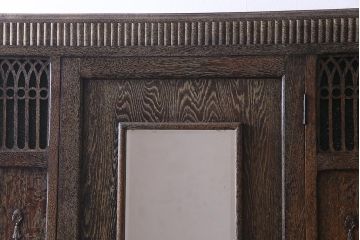 アンティーク家具　大正ロマン　当時物色ガラス　透かしやレリーフが目を引くワードローブ(洋服タンス)