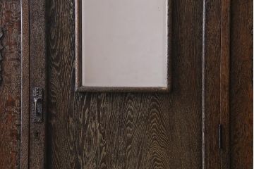 アンティーク家具　大正ロマン　当時物色ガラス　透かしやレリーフが目を引くワードローブ(洋服タンス)