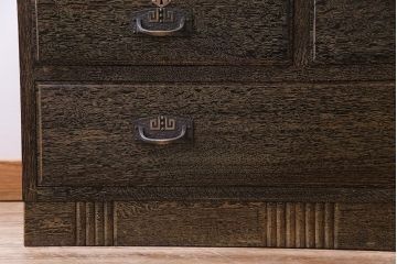 アンティーク家具　大正ロマン　当時物色ガラス　透かしやレリーフが目を引くワードローブ(洋服タンス)