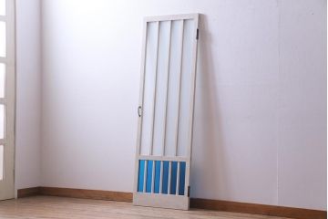 ペイント建具　色ガラス入り　清涼感漂う細身のドア(扉)