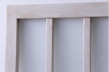 ペイント建具　色ガラス入り　清涼感漂う細身のドア(扉)
