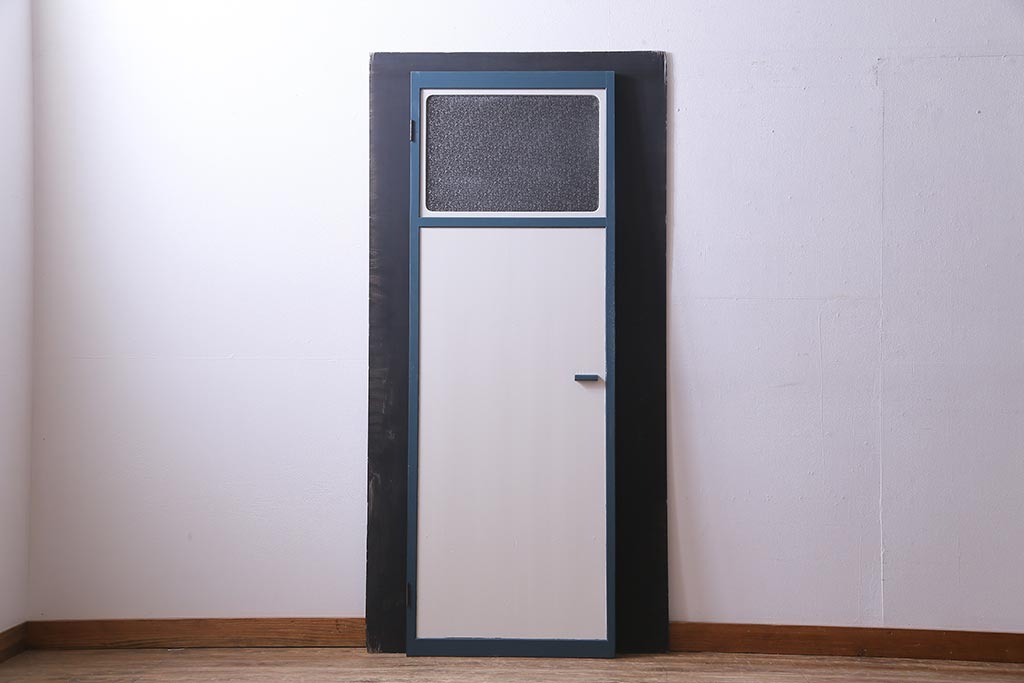 ペイント建具　ダイヤガラス入り　爽やかな色合いのドア(扉)
