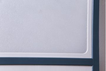 ペイント建具　ダイヤガラス入り　爽やかな色合いのドア(扉)