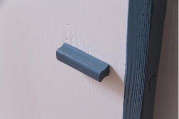 ペイント建具　ダイヤガラス入り　爽やかな色合いのドア(扉)