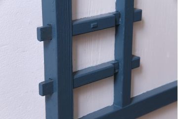 ペイント建具　ダイヤガラス入り　爽やかな色合いのドア(扉)