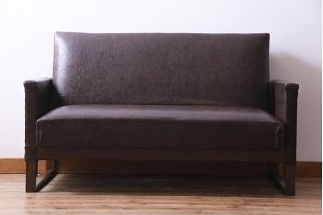 ヴィンテージ家具　ビンテージ　合皮　渋さが漂うメンズライクにおすすめなソファ(二人掛け)