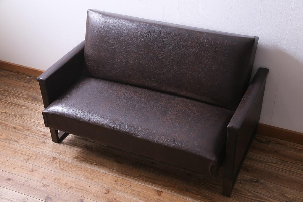 ヴィンテージ家具　ビンテージ　合皮　渋さが漂うメンズライクにおすすめなソファ(二人掛け)