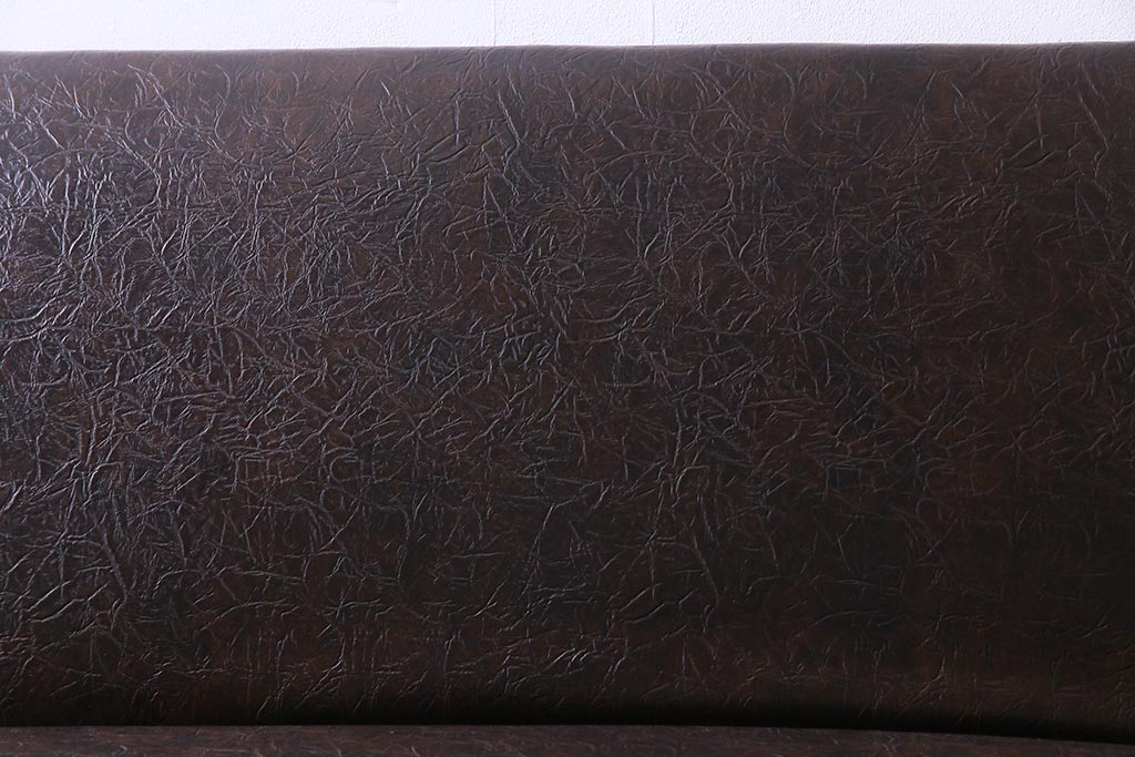 ヴィンテージ家具　ビンテージ　合皮　渋さが漂うメンズライクにおすすめなソファ(二人掛け)