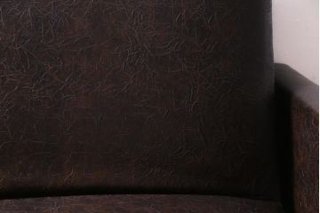 ヴィンテージ家具　ビンテージ　合皮　渋さが漂うメンズライクにおすすめなソファ(二人掛け)