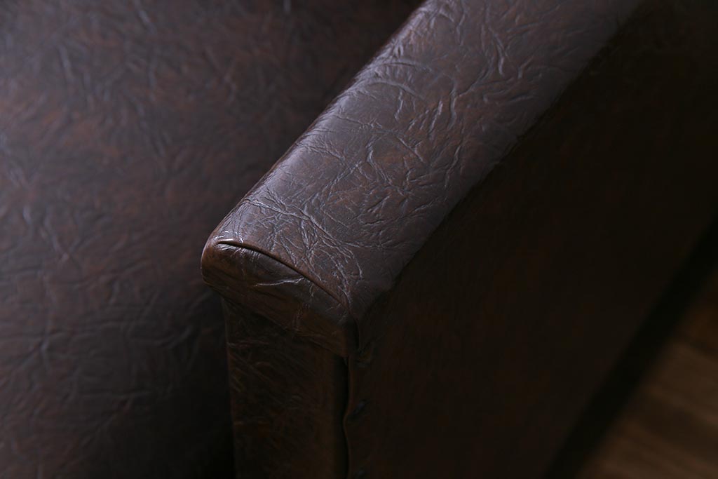 ヴィンテージ家具　ビンテージ　合皮　渋さが漂うメンズライクにおすすめなソファ(二人掛け)
