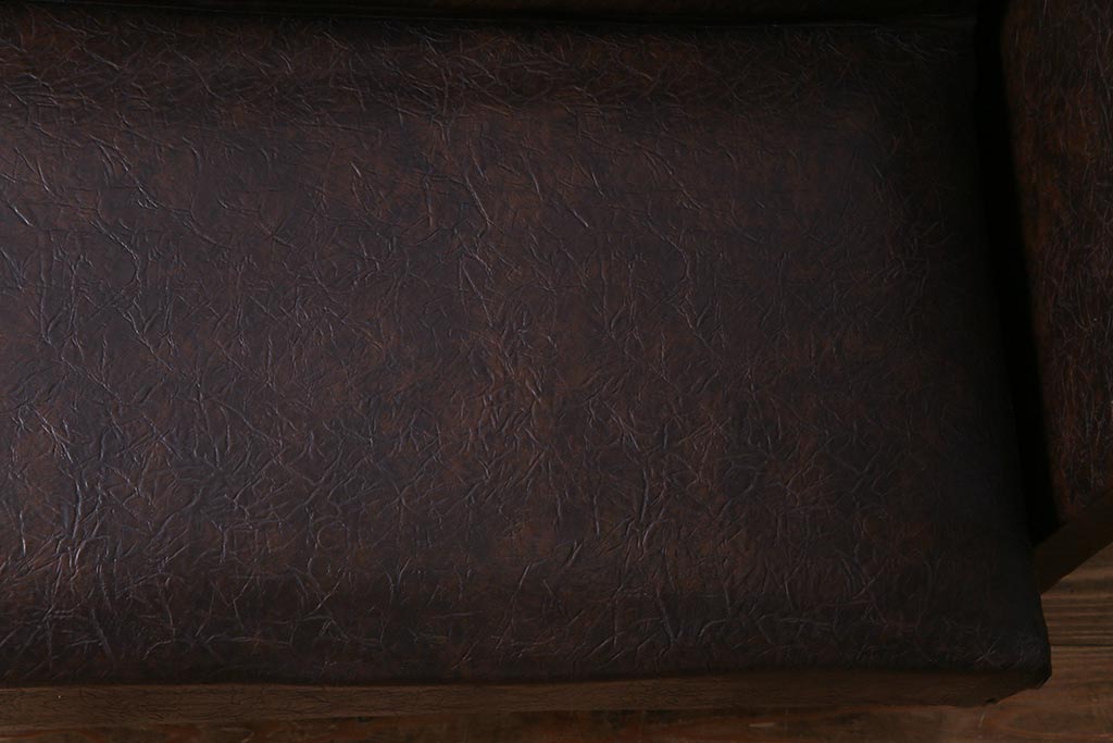 ヴィンテージ家具　ビンテージ　合皮　渋さが漂うメンズライクにおすすめなソファ(二人掛け)