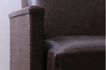 ヴィンテージ家具　ビンテージ　合皮　渋さが漂うメンズライクにおすすめなソファ(二人掛け)