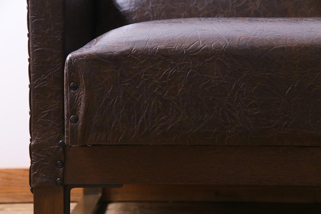 ヴィンテージ家具　ビンテージ　合皮　渋さが漂うメンズライクにおすすめなソファ(二人掛け)