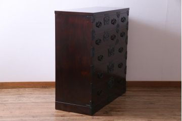 中古美品　伝統民芸家具　岩谷堂箪笥　豊田5号(忍付) 漆塗りの艶と杢目が美しい衣装箪笥(整理箪笥)(定価約45万円)