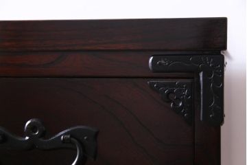 中古美品　伝統民芸家具　岩谷堂箪笥　豊田5号(忍付) 漆塗りの艶と杢目が美しい衣装箪笥(整理箪笥)(定価約45万円)