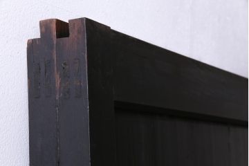 和製アンティーク　色ガラス・デザインガラス入り　ノスタルジックな雰囲気がお洒落な板戸2枚セット(建具、引き戸)