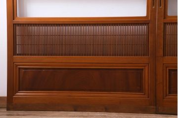 昭和中期　極上品　腰板ケヤキ材　趣と品のある佇まいが魅力の万本格子戸2枚セット(引き戸、建具)
